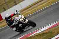 donington-no-limits-trackday;donington-park-photographs;donington-trackday-photographs;no-limits-trackdays;peter-wileman-photography;trackday-digital-images;trackday-photos